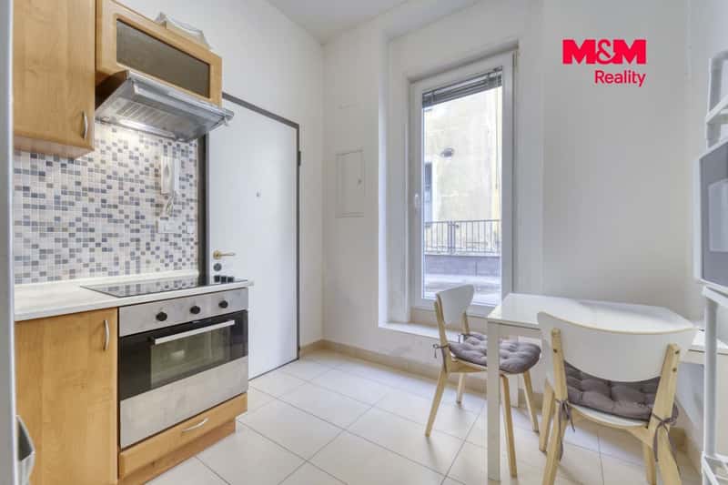 Prodej, Byt 1+kk, 63 m², Praha, Plzeňská
