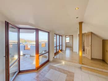 Prodej bytu atypický v osobním vlastnictví 135 m², Praha 5 - Smíchov