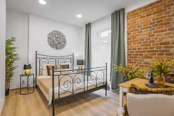Prodej bytu 1+kk v osobním vlastnictví 20 m², Praha 5 - Smíchov