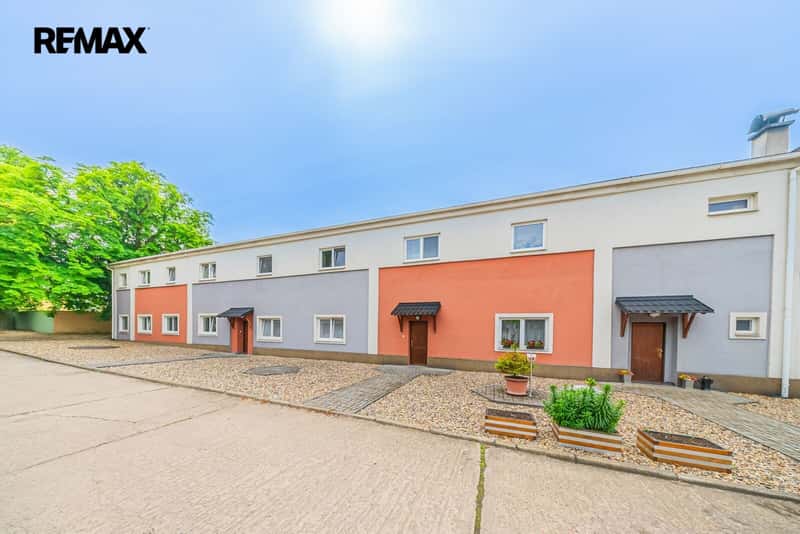 Prodej nájemního (činžovního) domu 301 m², Kladno
