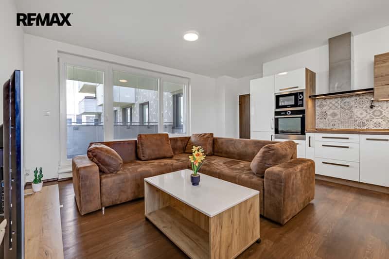 Prodej bytu 4+kk v osobním vlastnictví 107 m², Praha 10 - Dolní Měcholupy