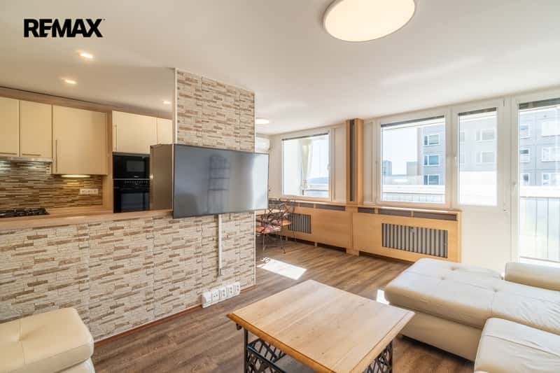 Prodej bytu 3+1 v osobním vlastnictví 70 m², Praha 4 - Komořany