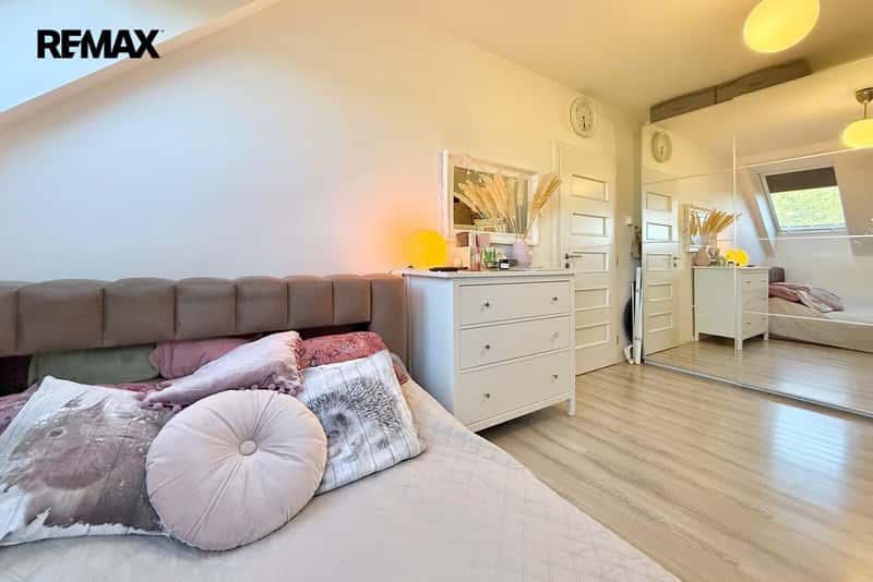 Prodej bytu 1+1 v osobním vlastnictví 53 m², Praha 6 - Ruzyně