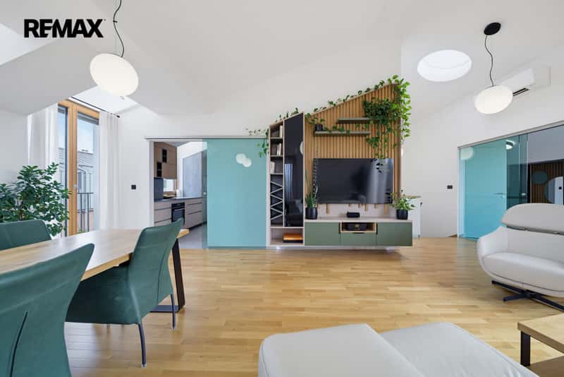 Prodej bytu 4+kk v osobním vlastnictví 138 m², Praha 10 - Dolní Měcholupy