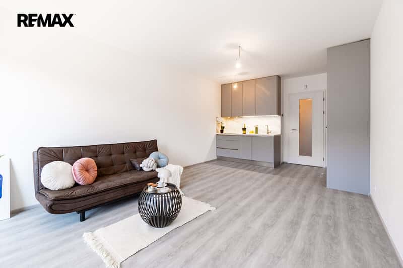 Prodej bytu 1+kk v osobním vlastnictví 34 m², Praha 4 - Háje