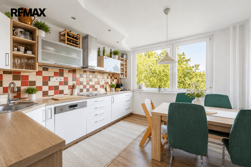 Prodej bytu 3+1 v osobním vlastnictví 79 m², Praha 4 - Modřany