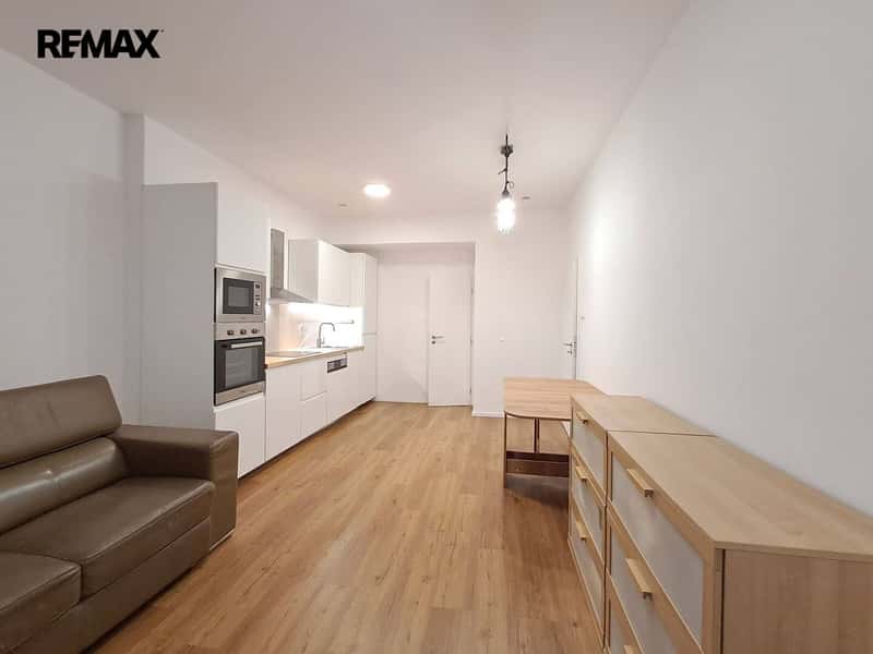 Prodej bytu 3+kk v osobním vlastnictví 60 m², Praha 6 - Dejvice