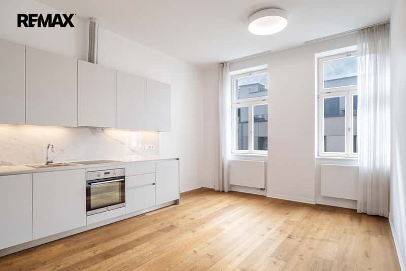 Prodej bytu 3+kk v osobním vlastnictví 69 m², Praha 5 - Smíchov