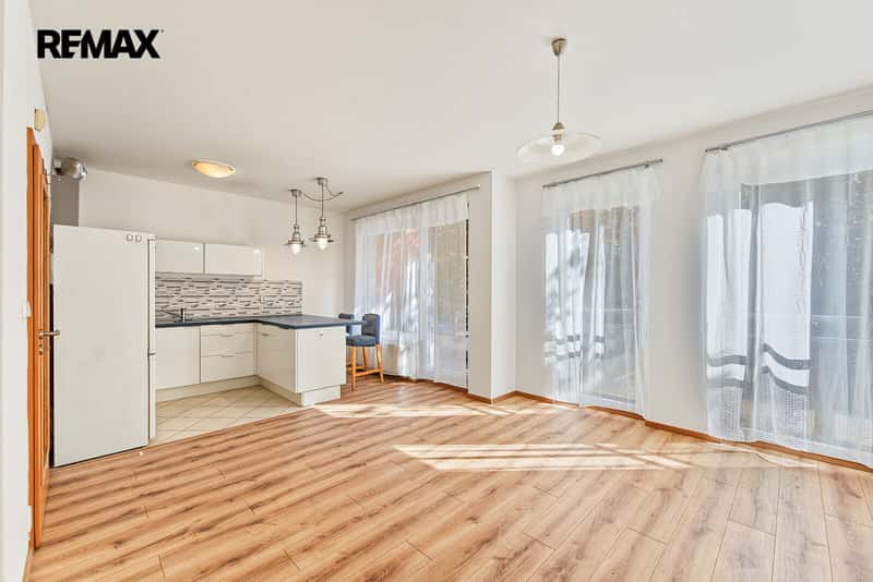 Prodej bytu 1+kk v osobním vlastnictví 41 m², Praha 5 - Zličín