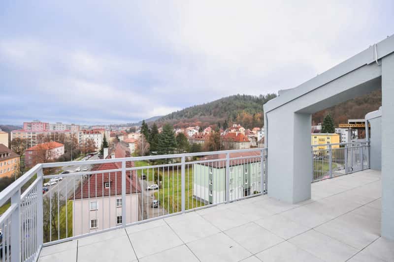 Mezonet 4+kk, 6.+7.NP, A30, 201 m², Karlovy Vary