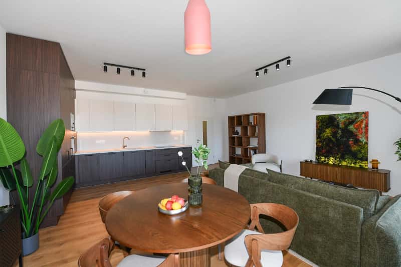 Byt 2+kk, 3.NP, A12, 79 m², Karlovy Vary