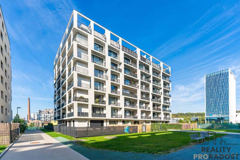 Prodej bytu 2+kk s prostornou terasou Praha 9 - Vysočany