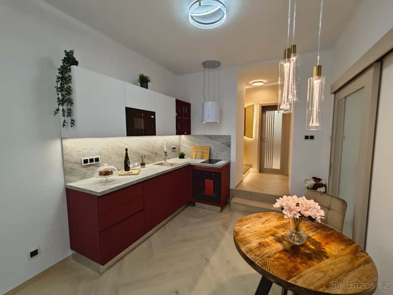 Luxusní ateliér 3+kk, 53 m², částečně vybavený, Kulaťák