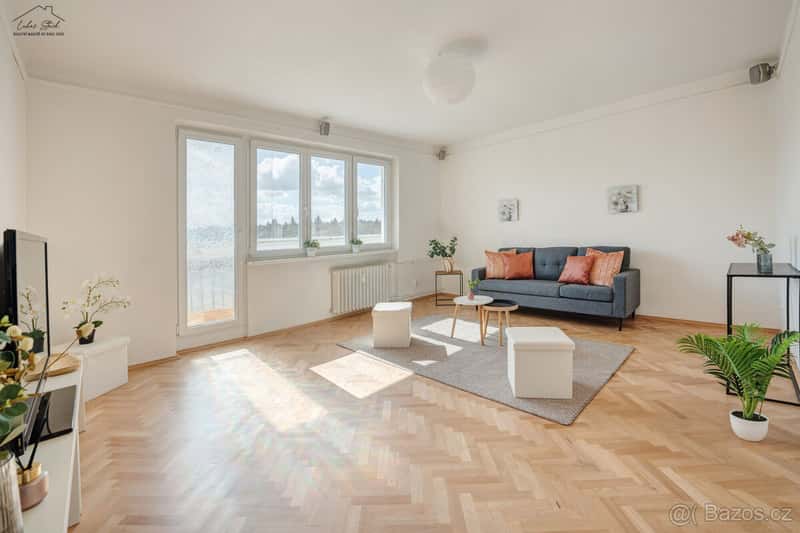 Byt 3+1, 72 m² se zasklenou lodžií, Praha 10 – Spořilov