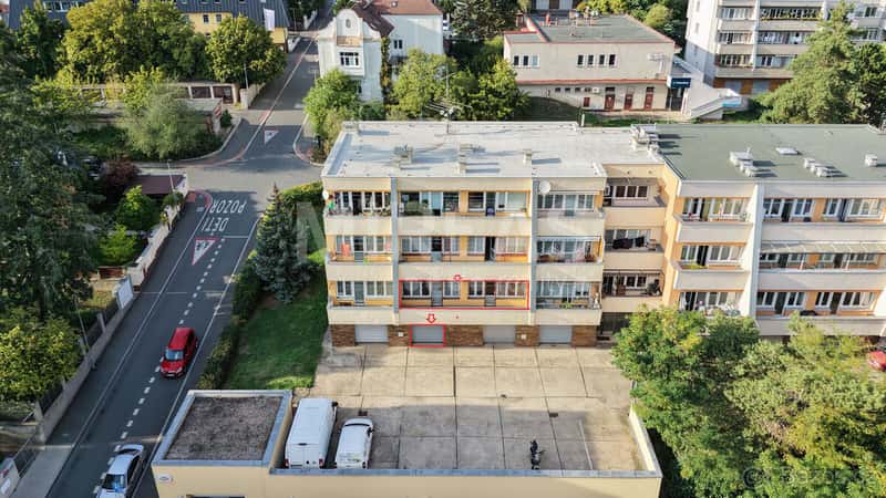 Praha, prodej bytu v OV, 1+1 39m2 + terasa 11m2 + garáž 23 m