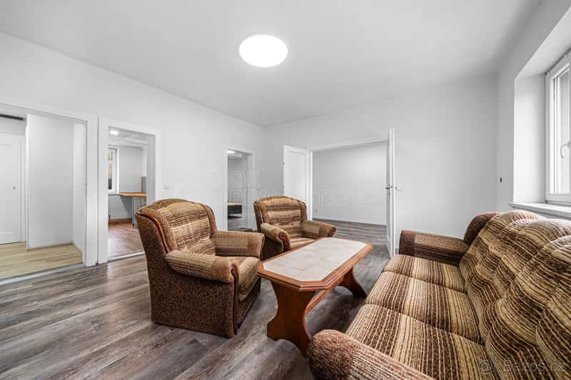 Prodej nemovitosti 4+1, Kosmonautů, Karlovy Vary