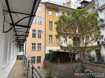 Kancelář a provozovna se zázemím 114m2 Arbesovo náměstí, Pra