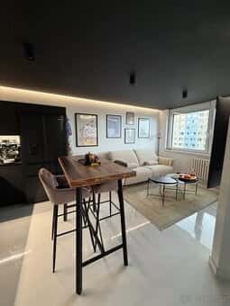 Moderně zrekonstruovaný byt 2+kk, 44 m² – Praha 13, Lužiny