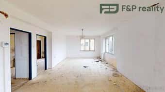 Prodej bytu 3+1, 75 m2 s předzahrádkou, terasou a půdou, Ber