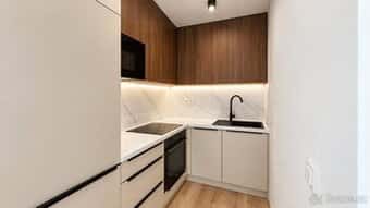 🏡 Nově zrekonstruovaný byt v Kolíně - 2kk, 49m2