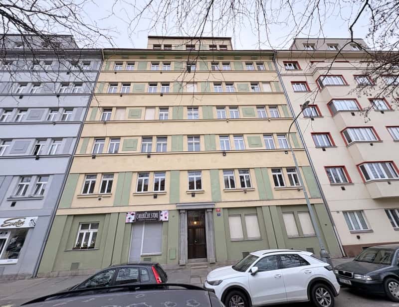 Prodej bytu 1+1 48 m², náměstí Dr. Václava Holého, Praha
