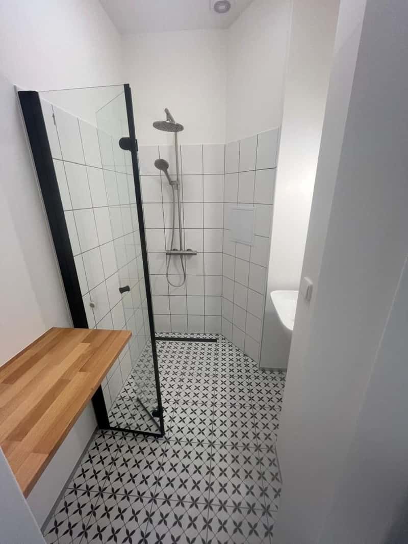 Prodej bytu 1+kk 30 m², 28. pluku, Praha