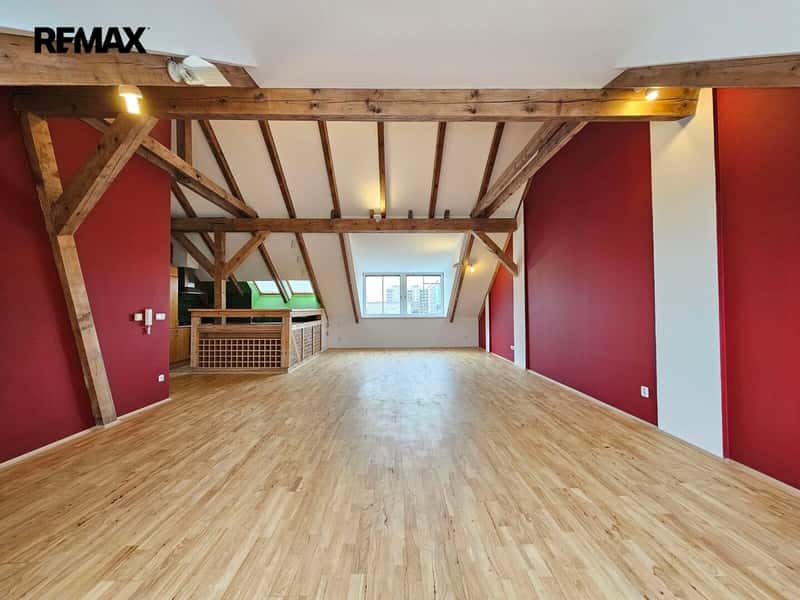 Prodej bytu 3+kk v osobním vlastnictví 110 m², Praha 10 - Vršovice