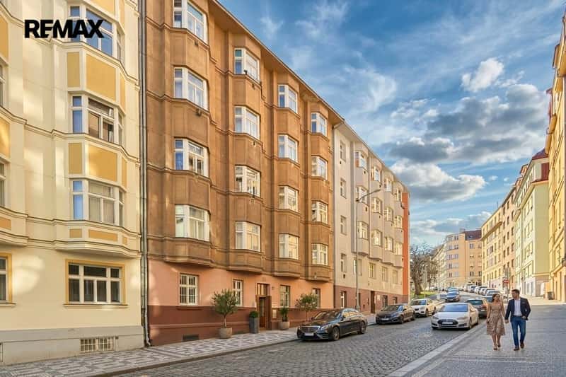 Prodej bytu 2+1 v osobním vlastnictví 72 m², Praha 4 - Michle