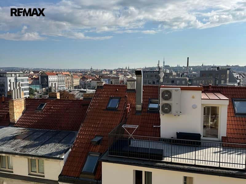 Prodej bytu 2+kk v osobním vlastnictví 40 m², Praha 5 - Smíchov