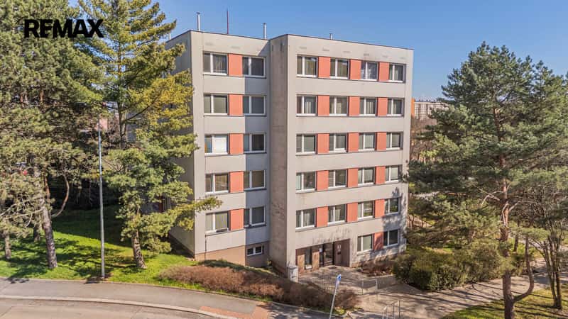 Prodej bytu 3+1 v osobním vlastnictví 62 m², Praha 8 - Kobylisy