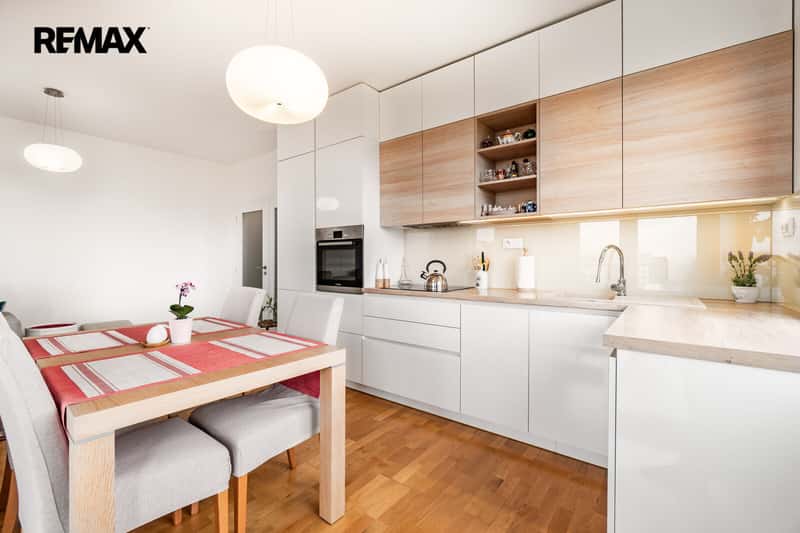 Prodej bytu 1+kk v osobním vlastnictví 46 m², Praha 9 - Hrdlořezy