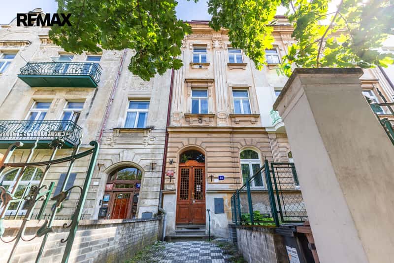 Prodej bytu 2+1 v osobním vlastnictví 51 m², Praha 5 - Smíchov
