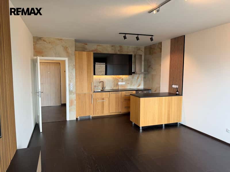 Prodej bytu 2+kk v osobním vlastnictví 60 m², Praha 5 - Hlubočepy