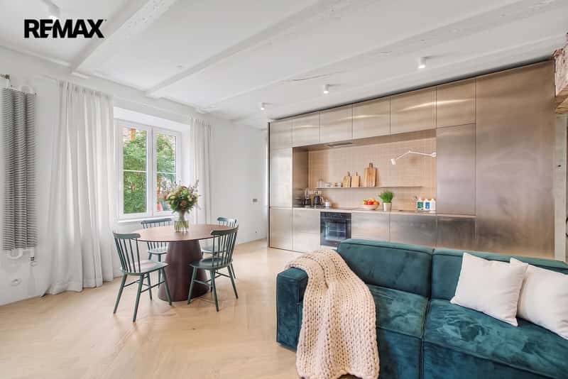 Prodej bytu 2+kk v osobním vlastnictví 61 m², Praha 7 - Holešovice