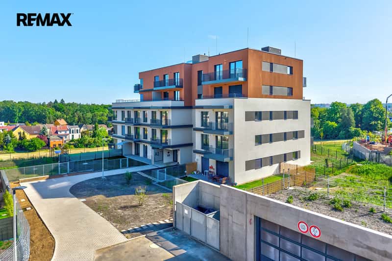 Prodej bytu 2+kk v osobním vlastnictví 47 m², Praha 5 - Řeporyje