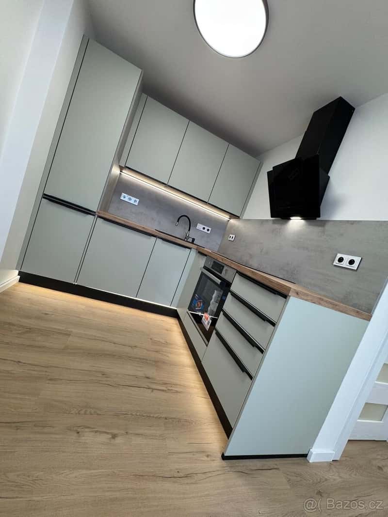 Prodej bytu 2+1 (3+kk) 63m2 + 14,5 m2 sklep a půda + zahrada