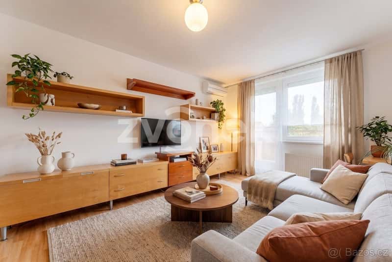 3+kk Otrokovice - Trávníky, ul. SNP, balkon, ev.č. ZL04589-1