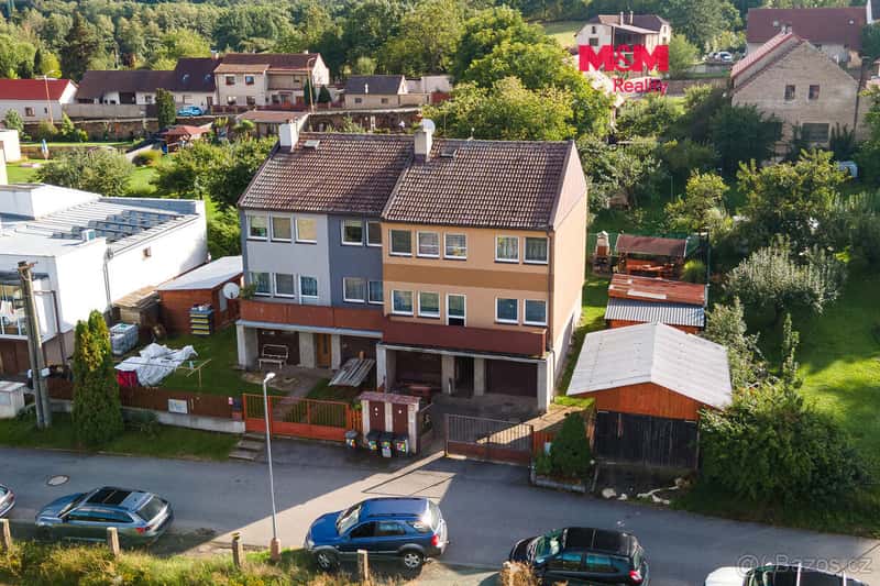Prodej bytu 3+1 v rodinném domě se zahradou ve Zdechovicích