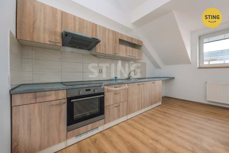 Prodej bytu 2+kk (51 m2) s galerií v centru Pardubic, 136701