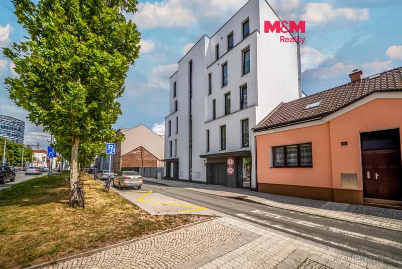 Prodej bytu 2+kk, Hradec Králové, ul. Gočárova třída