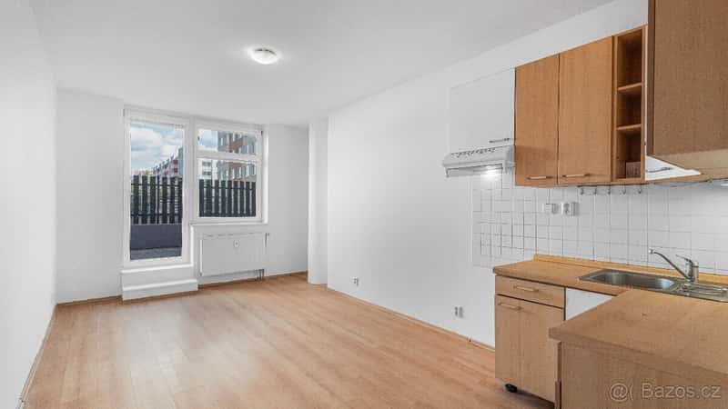 Prodej světlého bytu 2+kk (45 m²) s terasou (14 m²) + sklep