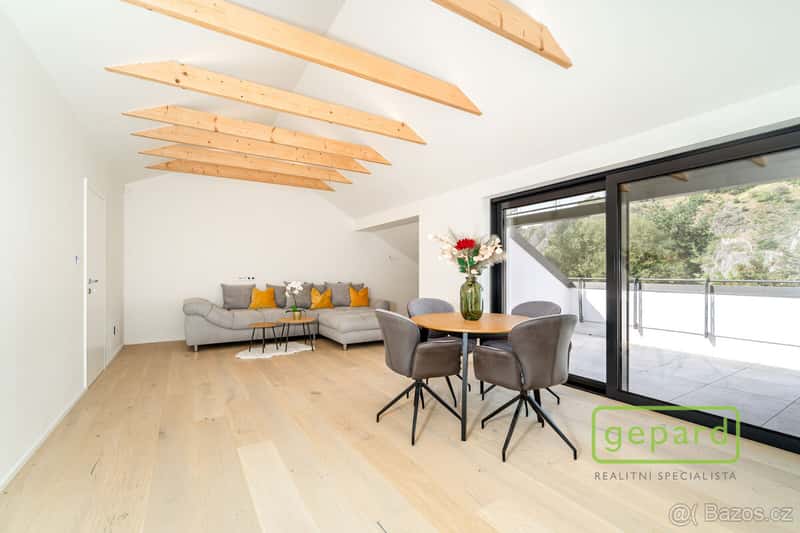 Prodej bytu 3+kk (92,0 m2) s terasou (11,9 m2), klimatizací