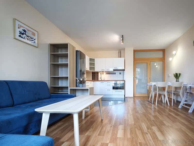 Světlý byt 2+kk 63 m² s balkonem a vlastním parkováním