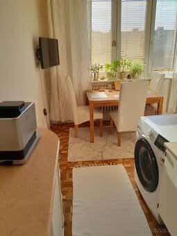 BYT 3+1, 70m2, lodžie, šatna, sklep
