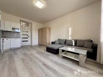 Prodej bytu 1+kk, 29 m², Praha 9 - Libeň, Na Rozcestí