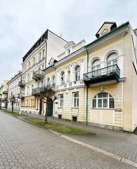 BYT 3+KK s balkonem v histor.centru Fr.L. na prodej