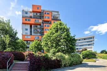 Prodej bytu 3+kk, 89 m² s balkonem, terasou, komorou na patř