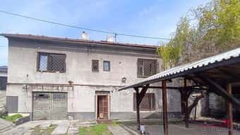Rodinný dům k rekonstrukci + hospodářská budova, Ostrava Mi