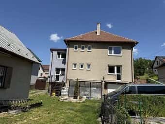 Prodej rodinného domu 5+1 v obci Dešná, CP 1 263 m`2