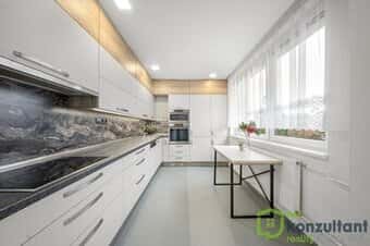 PROSTORNÉ 3+1 PO KOMPLETNÍ REKONSTRUKCI | 72 m² | LODŽIE | 2
